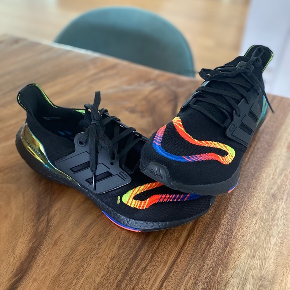 Adidas Mens Ultra Boost 10.5 US - Picture 1 of 1